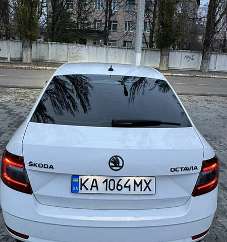 Белый Шкода Октавия, объемом двигателя 1.4 л и пробегом 75 тыс. км за 16500 $, фото 6 на Automoto.ua