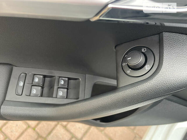 Белый Шкода Октавия, объемом двигателя 1.6 л и пробегом 212 тыс. км за 14500 $, фото 23 на Automoto.ua