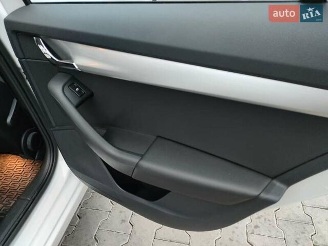 Білий Шкода Октавія, об'ємом двигуна 1.97 л та пробігом 198 тис. км за 14750 $, фото 32 на Automoto.ua