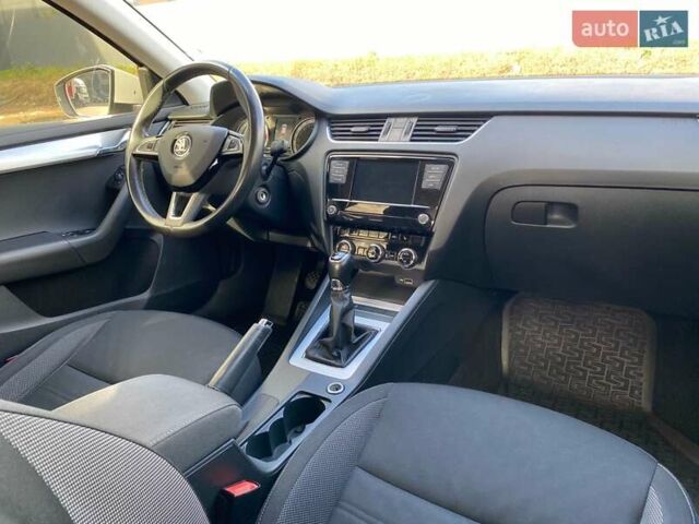 Білий Шкода Октавія, об'ємом двигуна 1.4 л та пробігом 186 тис. км за 12300 $, фото 14 на Automoto.ua