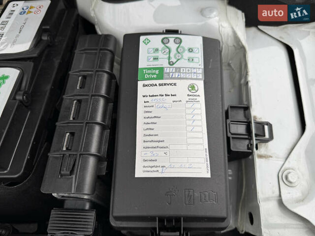 Белый Шкода Октавия, объемом двигателя 1.6 л и пробегом 196 тыс. км за 15499 $, фото 30 на Automoto.ua