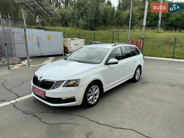 Шкода Октавія 2019 у Ирпене на Automoto.ua Білий Шкода Октавія, об'ємом двигуна 2 л та пробігом 280 тис. км за 14800 $, фото 29 на Automoto.ua