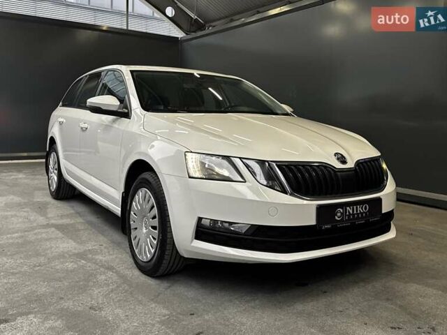 Белый Шкода Октавия, объемом двигателя 1.97 л и пробегом 148 тыс. км за 18300 $, фото 22 на Automoto.ua