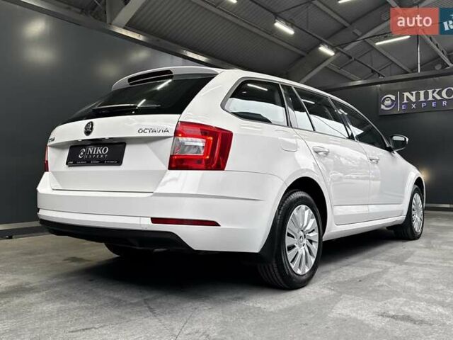 Белый Шкода Октавия, объемом двигателя 1.97 л и пробегом 148 тыс. км за 18300 $, фото 17 на Automoto.ua