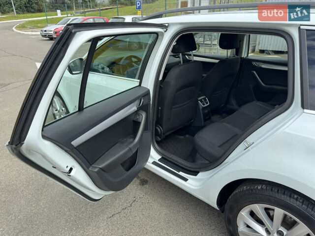 Шкода Октавія 2019 у Ирпене на Automoto.ua Білий Шкода Октавія, об'ємом двигуна 2 л та пробігом 280 тис. км за 14800 $, фото 13 на Automoto.ua
