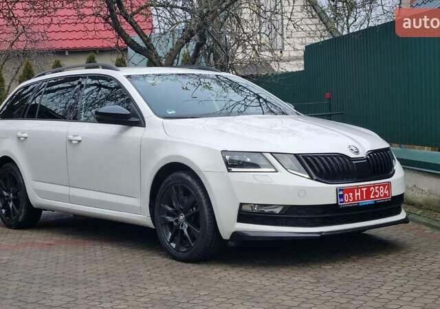Белый Шкода Октавия, объемом двигателя 2 л и пробегом 250 тыс. км за 17950 $, фото 1 на Automoto.ua