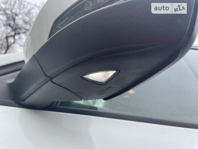 Белый Шкода Октавия, объемом двигателя 1.6 л и пробегом 212 тыс. км за 14500 $, фото 31 на Automoto.ua