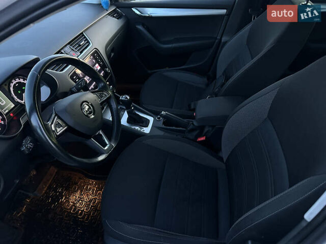 Білий Шкода Октавія, об'ємом двигуна 2 л та пробігом 217 тис. км за 14499 $, фото 23 на Automoto.ua