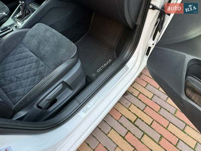 Білий Шкода Октавія, об'ємом двигуна 1.97 л та пробігом 181 тис. км за 20499 $, фото 21 на Automoto.ua