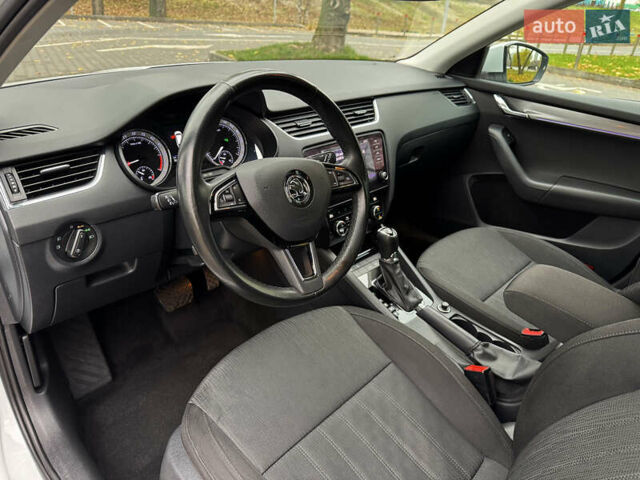 Белый Шкода Октавия, объемом двигателя 1.6 л и пробегом 196 тыс. км за 15499 $, фото 35 на Automoto.ua