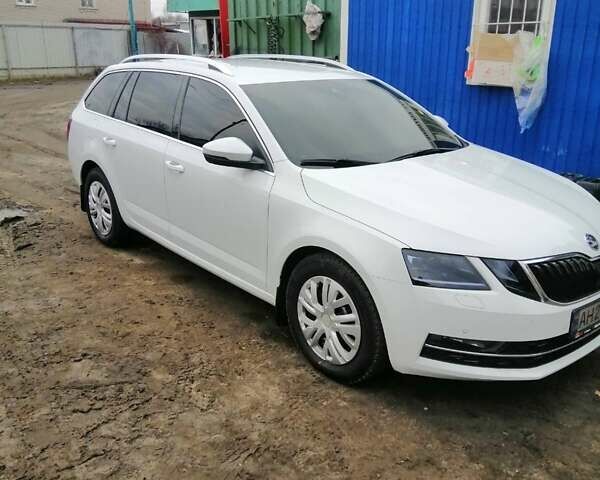 Белый Шкода Октавия, объемом двигателя 1.97 л и пробегом 193 тыс. км за 18000 $, фото 8 на Automoto.ua