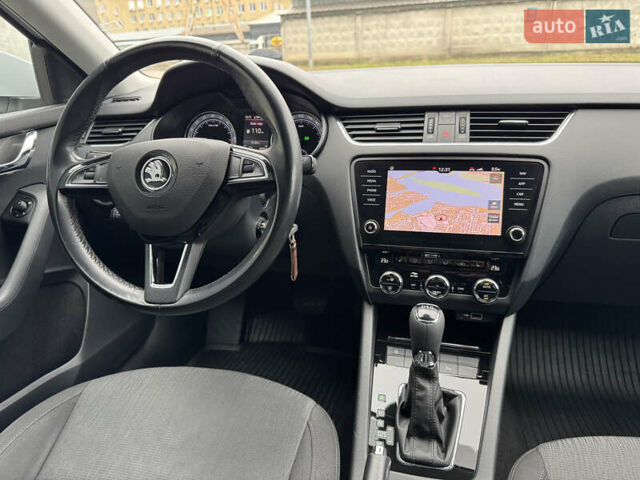 Белый Шкода Октавия, объемом двигателя 1.6 л и пробегом 196 тыс. км за 15499 $, фото 60 на Automoto.ua