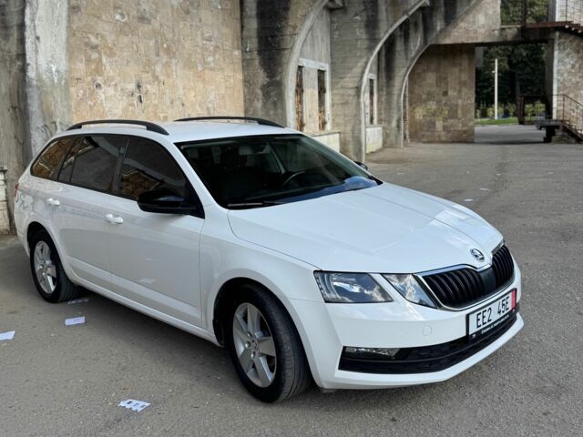 Білий Шкода Октавія, об'ємом двигуна 1.6 л та пробігом 278 тис. км за 11499 $, фото 4 на Automoto.ua