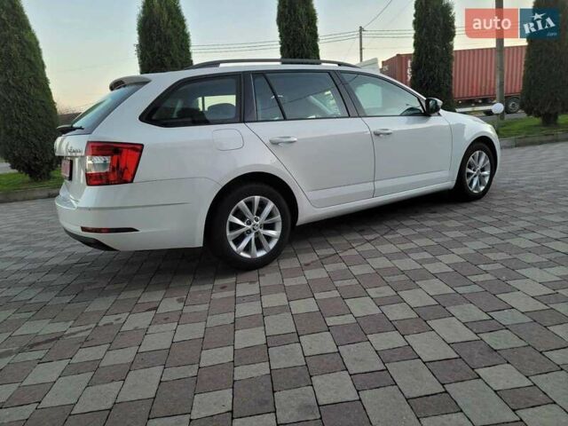 Белый Шкода Октавия, объемом двигателя 1.6 л и пробегом 218 тыс. км за 13500 $, фото 8 на Automoto.ua