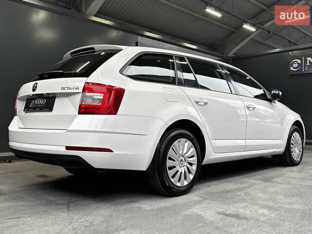 Белый Шкода Октавия, объемом двигателя 1.97 л и пробегом 148 тыс. км за 18300 $, фото 18 на Automoto.ua