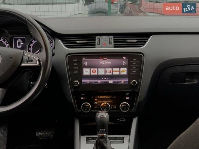 Білий Шкода Октавія, об'ємом двигуна 1.6 л та пробігом 202 тис. км за 16655 $, фото 36 на Automoto.ua