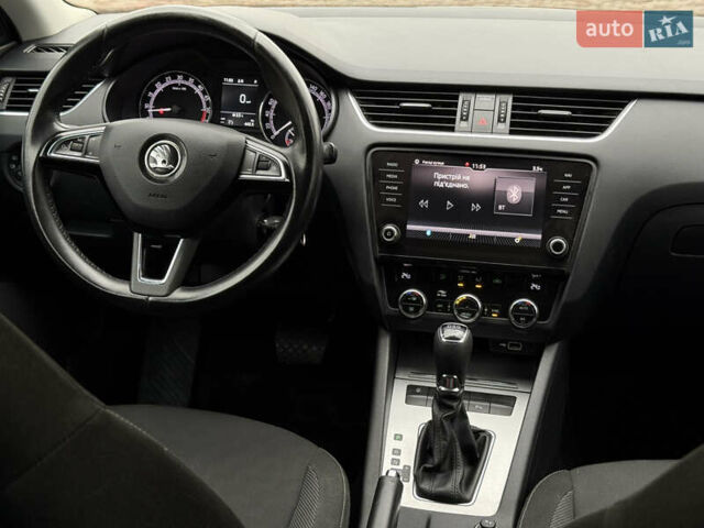 Белый Шкода Октавия, объемом двигателя 2 л и пробегом 197 тыс. км за 14200 $, фото 28 на Automoto.ua