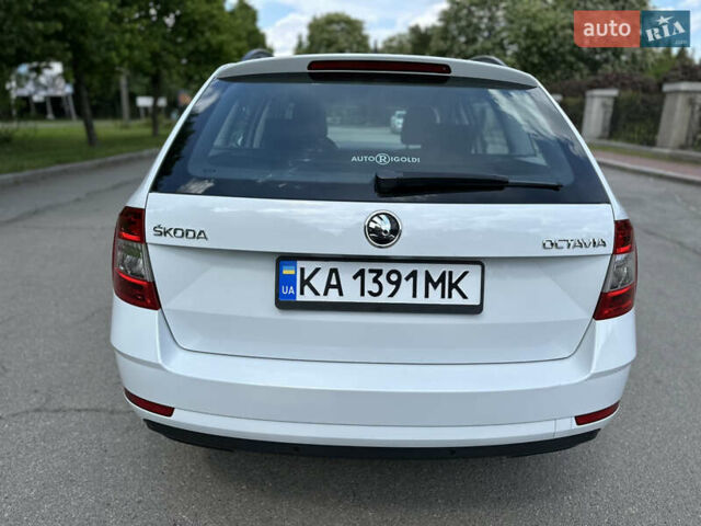 Белый Шкода Октавия, объемом двигателя 1.6 л и пробегом 200 тыс. км за 13200 $, фото 19 на Automoto.ua