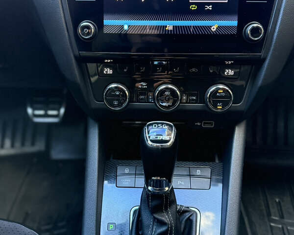 Белый Шкода Октавия, объемом двигателя 1.97 л и пробегом 287 тыс. км за 19999 $, фото 40 на Automoto.ua