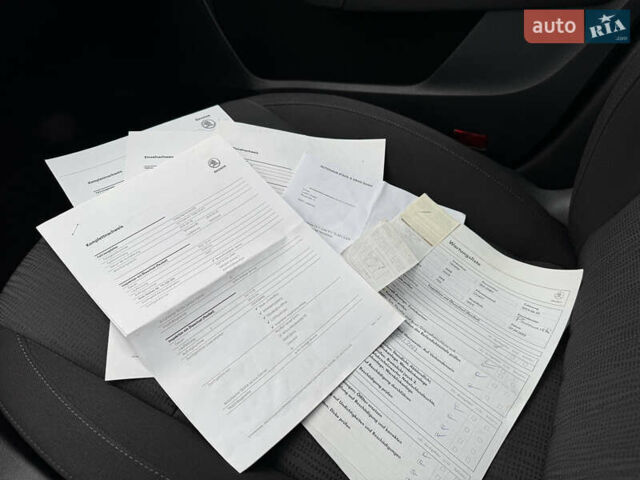 Белый Шкода Октавия, объемом двигателя 1.6 л и пробегом 196 тыс. км за 15499 $, фото 71 на Automoto.ua