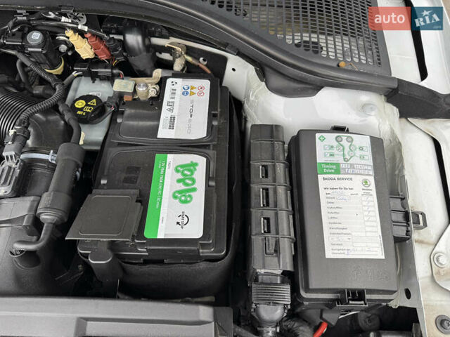 Белый Шкода Октавия, объемом двигателя 1.6 л и пробегом 196 тыс. км за 15499 $, фото 40 на Automoto.ua