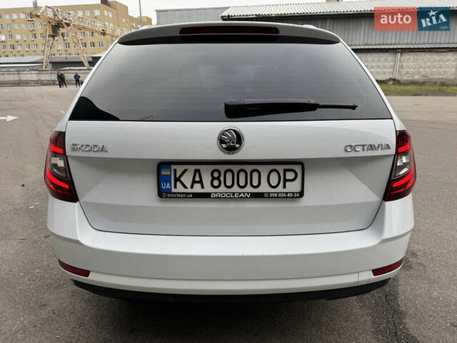 Белый Шкода Октавия, объемом двигателя 1.6 л и пробегом 196 тыс. км за 15499 $, фото 32 на Automoto.ua
