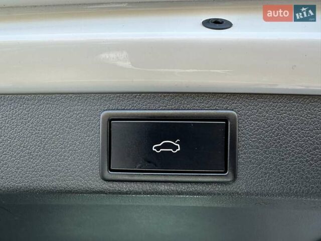 Білий Шкода Октавія, об'ємом двигуна 2 л та пробігом 184 тис. км за 16900 $, фото 22 на Automoto.ua