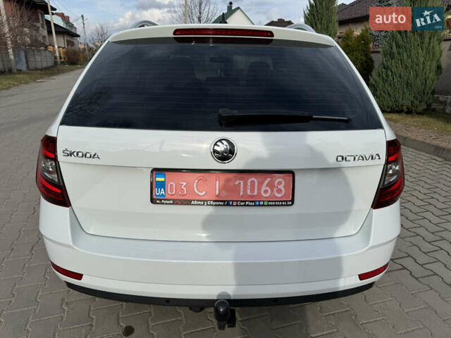 Белый Шкода Октавия, объемом двигателя 2 л и пробегом 191 тыс. км за 16650 $, фото 5 на Automoto.ua