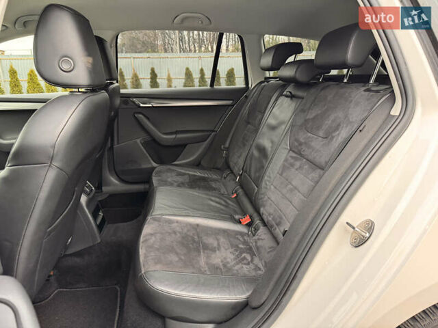 Білий Шкода Октавія, об'ємом двигуна 2 л та пробігом 209 тис. км за 16500 $, фото 16 на Automoto.ua