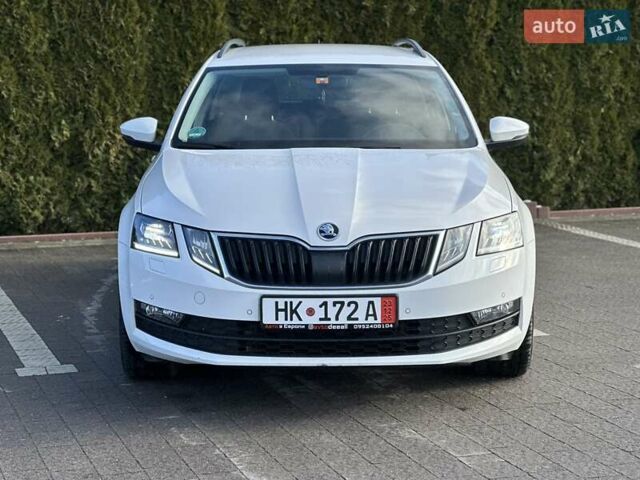 Білий Шкода Октавія, об'ємом двигуна 2 л та пробігом 184 тис. км за 16900 $, фото 6 на Automoto.ua