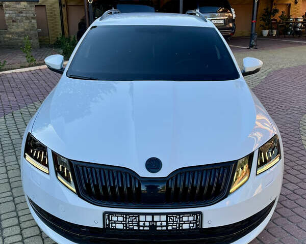 Шкода Октавія 2019 у Мукачеве на Automoto.ua Білий Шкода Октавія, об'ємом двигуна 2 л та пробігом 238 тис. км за 17400 $, фото 30 на Automoto.ua