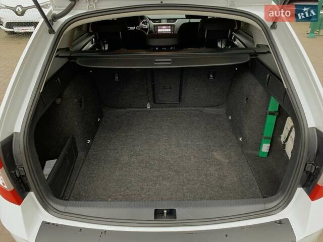 Білий Шкода Октавія, об'ємом двигуна 1.6 л та пробігом 202 тис. км за 16655 $, фото 27 на Automoto.ua