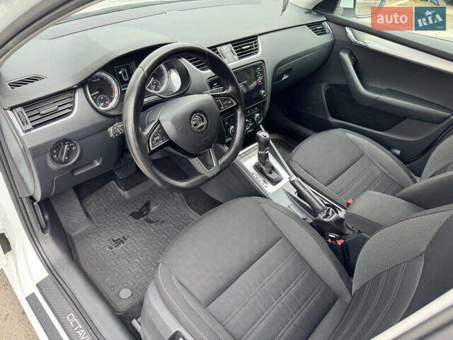 Шкода Октавія 2019 у Ирпене на Automoto.ua Білий Шкода Октавія, об'ємом двигуна 2 л та пробігом 280 тис. км за 14800 $, фото 12 на Automoto.ua