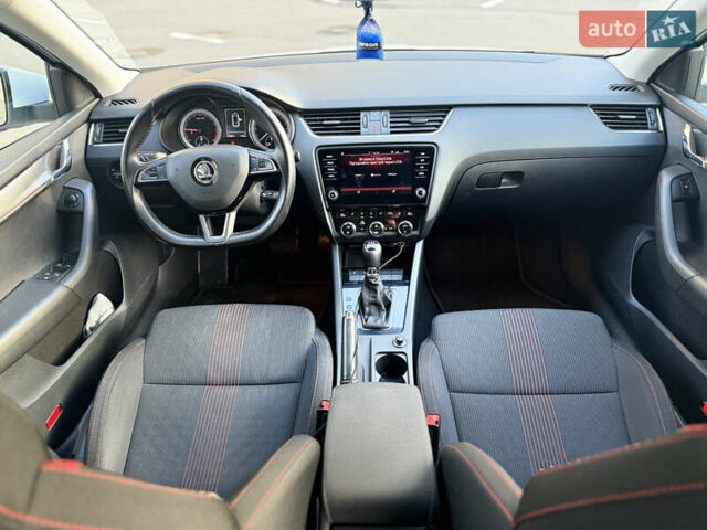 Белый Шкода Октавия, объемом двигателя 2 л и пробегом 319 тыс. км за 15500 $, фото 21 на Automoto.ua