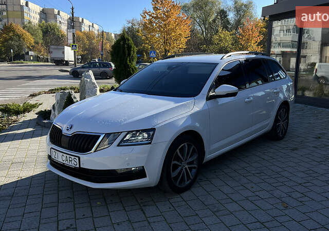 Белый Шкода Октавия, объемом двигателя 2 л и пробегом 201 тыс. км за 14300 $, фото 2 на Automoto.ua
