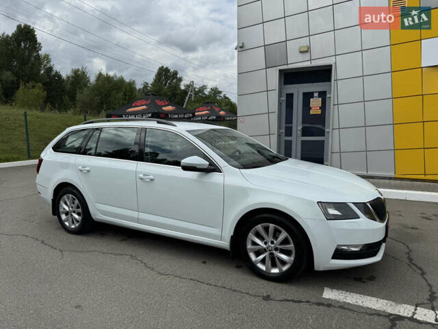 Шкода Октавія 2019 у Ирпене на Automoto.ua Білий Шкода Октавія, об'ємом двигуна 2 л та пробігом 280 тис. км за 14800 $, фото 36 на Automoto.ua