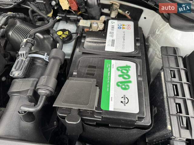 Белый Шкода Октавия, объемом двигателя 1.6 л и пробегом 196 тыс. км за 15499 $, фото 31 на Automoto.ua