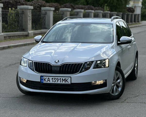 Белый Шкода Октавия, объемом двигателя 1.6 л и пробегом 200 тыс. км за 13200 $, фото 21 на Automoto.ua