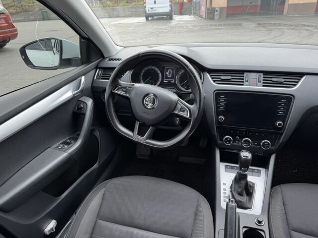 Білий Шкода Октавія, об'ємом двигуна 2 л та пробігом 280 тис. км за 12300 $, фото 13 на Automoto.ua