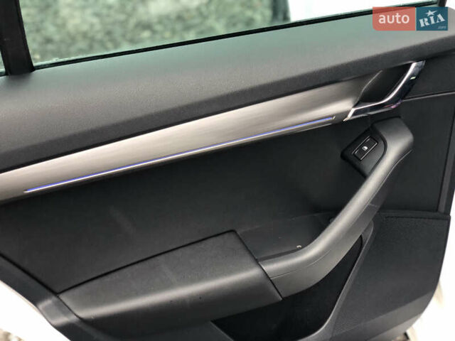 Белый Шкода Октавия, объемом двигателя 2 л и пробегом 280 тыс. км за 15600 $, фото 21 на Automoto.ua