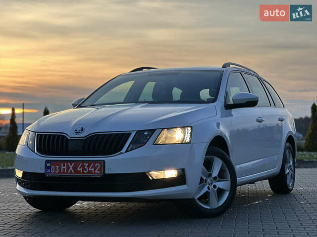Білий Шкода Октавія, об'ємом двигуна 2 л та пробігом 217 тис. км за 14499 $, фото 4 на Automoto.ua