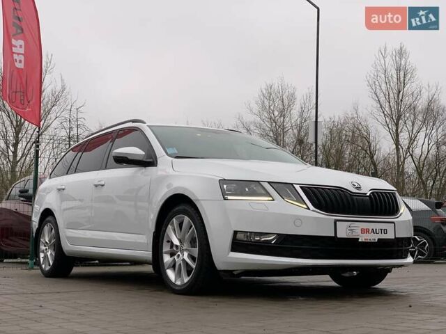 Білий Шкода Октавія, об'ємом двигуна 1.6 л та пробігом 202 тис. км за 16655 $, фото 10 на Automoto.ua