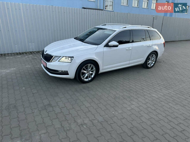 Білий Шкода Октавія, об'ємом двигуна 2 л та пробігом 197 тис. км за 18400 $, фото 2 на Automoto.ua