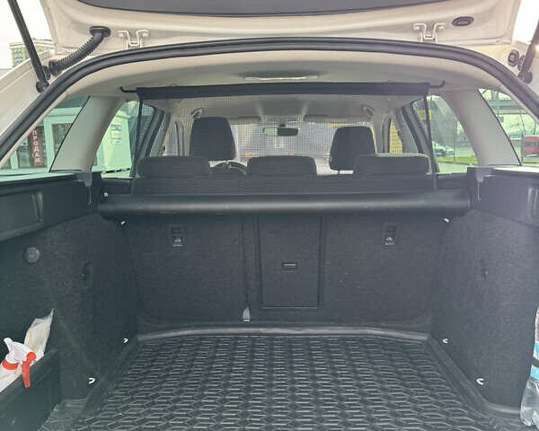 Білий Шкода Октавія, об'ємом двигуна 1.6 л та пробігом 249 тис. км за 14000 $, фото 17 на Automoto.ua