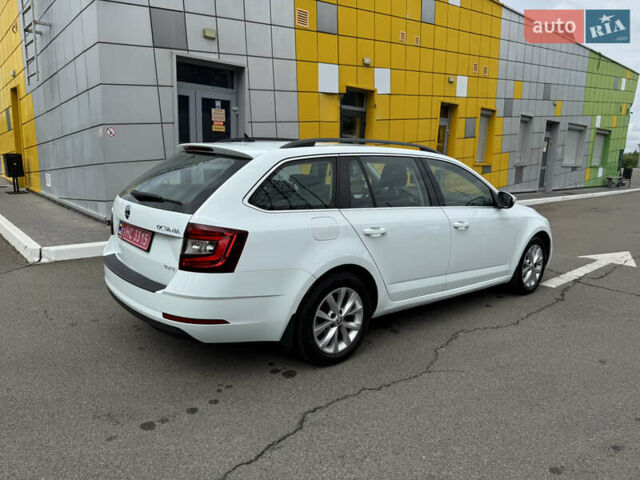Шкода Октавія 2019 у Ирпене на Automoto.ua Білий Шкода Октавія, об'ємом двигуна 2 л та пробігом 280 тис. км за 14800 $, фото 37 на Automoto.ua