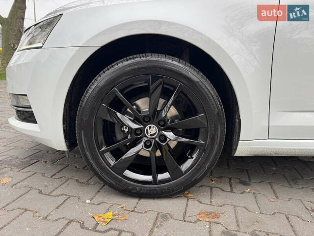 Белый Шкода Октавия, объемом двигателя 1.6 л и пробегом 196 тыс. км за 15499 $, фото 22 на Automoto.ua