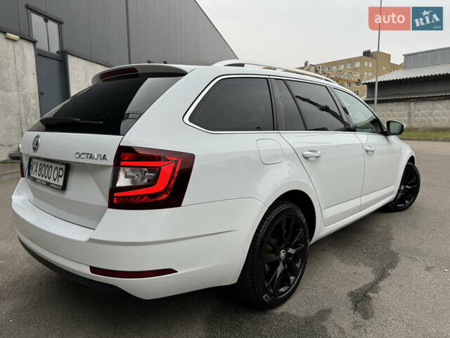Белый Шкода Октавия, объемом двигателя 1.6 л и пробегом 196 тыс. км за 15499 $, фото 23 на Automoto.ua
