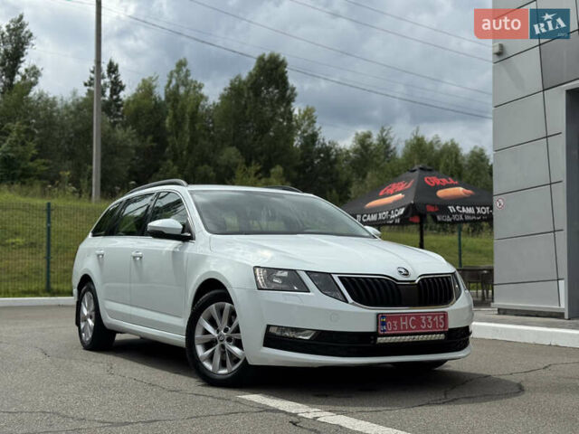 Шкода Октавія 2019 у Ирпене на Automoto.ua Білий Шкода Октавія, об'ємом двигуна 2 л та пробігом 280 тис. км за 14800 $, фото 51 на Automoto.ua