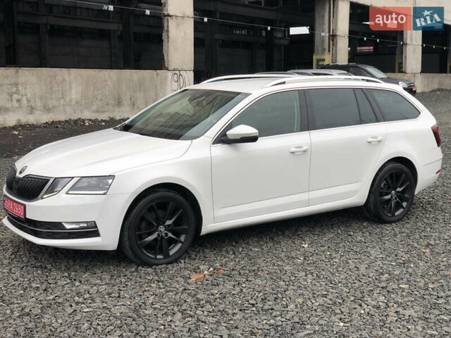 Белый Шкода Октавия, объемом двигателя 2 л и пробегом 280 тыс. км за 15600 $, фото 3 на Automoto.ua