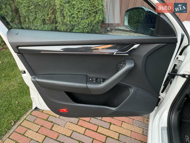 Білий Шкода Октавія, об'ємом двигуна 1.97 л та пробігом 181 тис. км за 20499 $, фото 34 на Automoto.ua